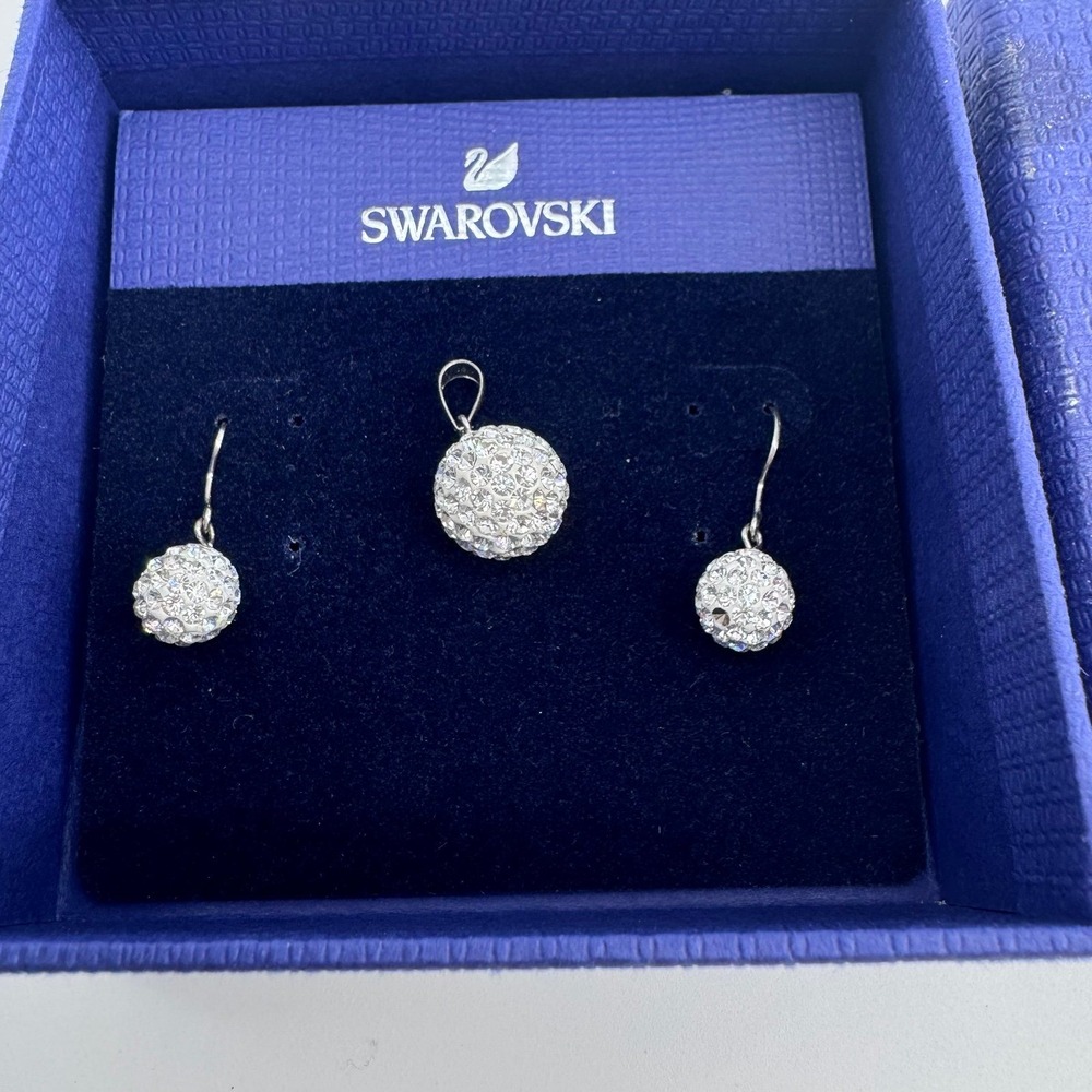 Swarovski | New pendant and earring set